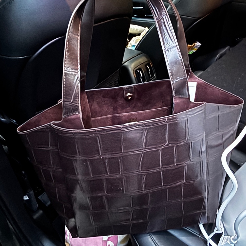 H&M Elegant Brown Crocodile-Embossed Tote Bag